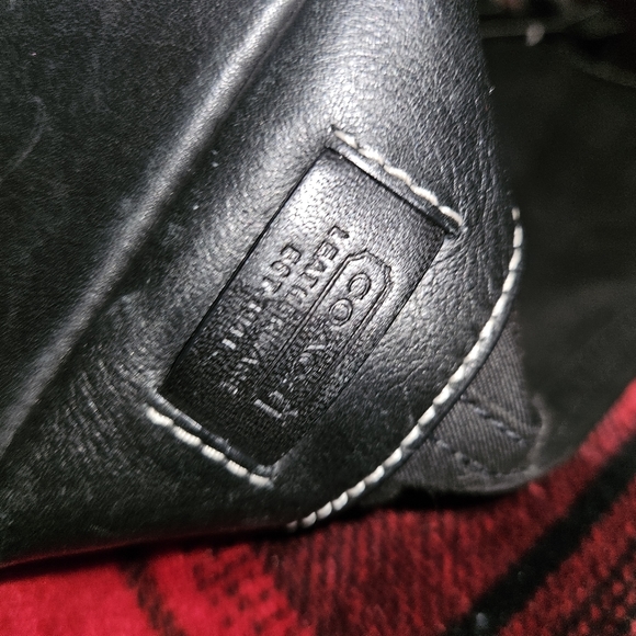 Coach - Picture 6 of 6